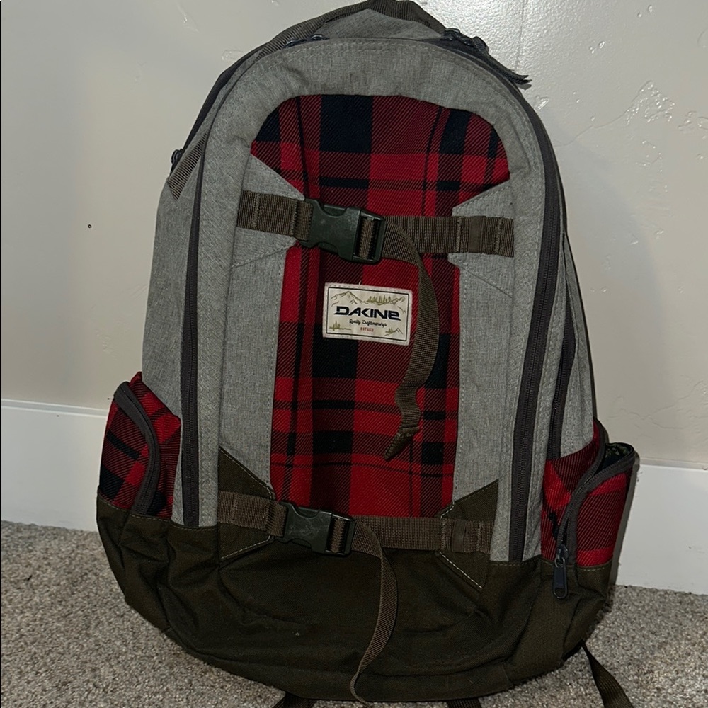 Dakine mission Backpack with Plaid Accents